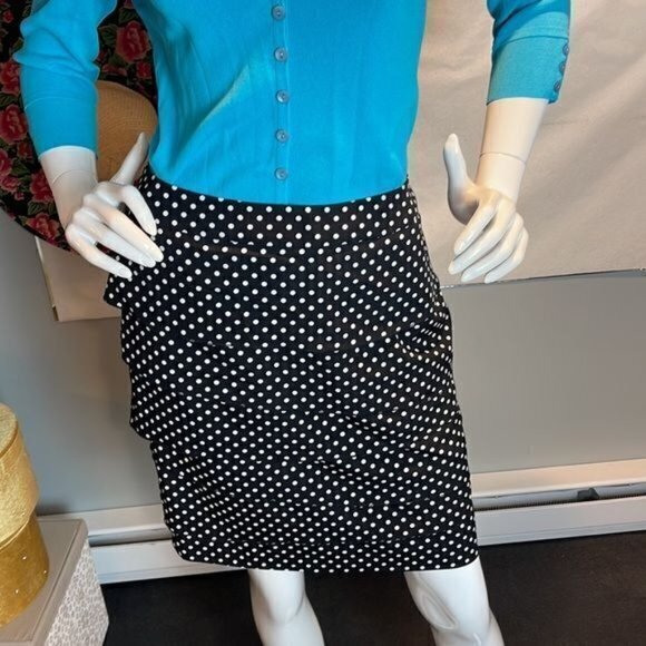 White House Black Market Pencil Skirt Tiered Black White Polka Dot Size 6 Ref021 - Picture 1 of 11